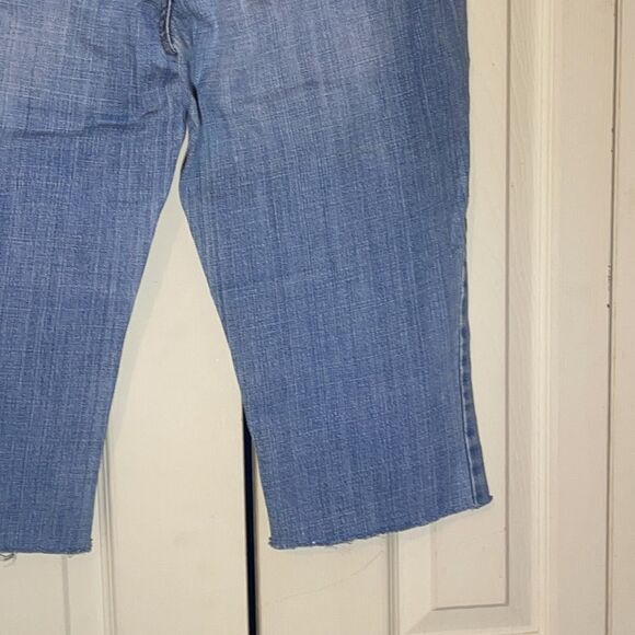 Levi's Vintage 515 Bootcut Jeans Cutoff Capris 6 - Picture 10 of 16